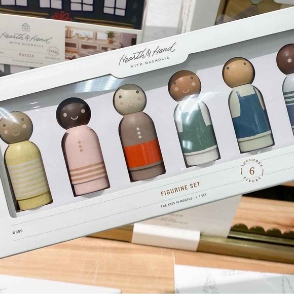 Hearth & Hand with Magnolia | Toy Pal People Figurine Set - 6pc - Picture 5 of 7